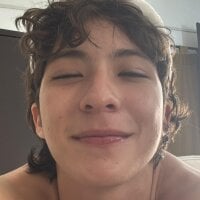 noah10___ webcam
