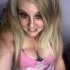 PornStarSexyKitten229's Offline Chat Room