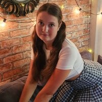 Angel_Lilly webcam model