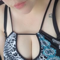 BrattyBarbie31 webcam