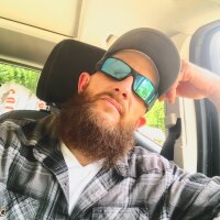 Youngz77's Offline Chat Room