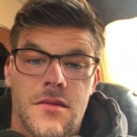 hongdonglongis89's Offline Chat Room