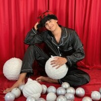 Leo_Savage_ webcam model