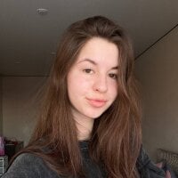 julia_ester's Avatar Pic