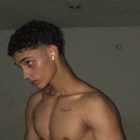 nathan_shimmer model avatar