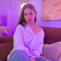 Agatha_Shiny webcam model
