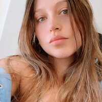 HitandknowitLive Webcam