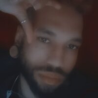 BrokeBoyXXXL webcam