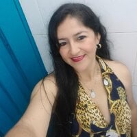 sexyemma4you's Offline Chat Room