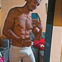 ATHLETICSEXYXXX's Offline Chat Room