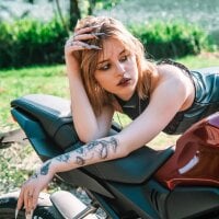 LiyaLuna webcam model