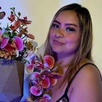 MiaCastro81 webcam model