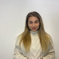 NikaaNoris' Offline Chat Room