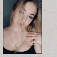 Lizzie-Ford's Offline Chat Room