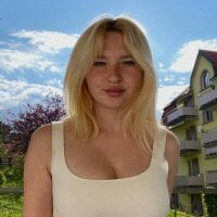 Sweetie_kitty1 webcam model