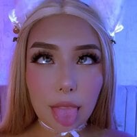 ZoeBenneti webcam