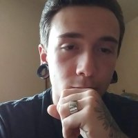 piercedgreekboy Offline Chatraum