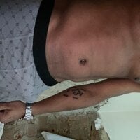 Mudinho-07's Offline Chat Room