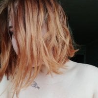 غرفة دردشة Ellie_Gibb دون اتصال