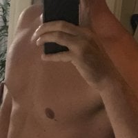 Maledreamw's Offline Chat Room