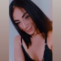 LAURAAA_'s Profile Pic