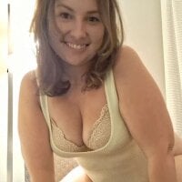 MilfyMrsRobinson's Avatar Pic