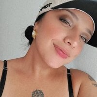 Luna_Blaze19 webcam