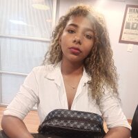 Emily_Bush1's Offline Chat Room