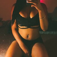 KhloeDean713's Offline Chat Room