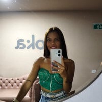 _Queen_Whitney_ webcam model