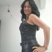 Topacio-Canela webcam model