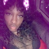 Domina_Spanks' Offline Chat Room