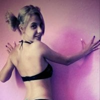 DollyFame Offline Chatraum