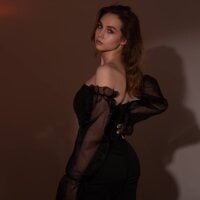 EmilyXO18's Profile Pic
