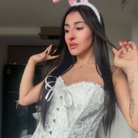 leila_petitee_'s Avatar Pic