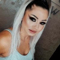 CassieBrooksのオフラインチャットルーム