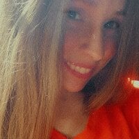 STRAWBERRIESSS' Offline Chat Room