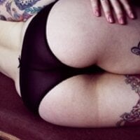 rosedivine's Offline Chat Room