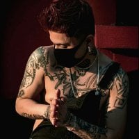 RialAlexxxtreme's Offline Chat Room