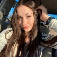 larracroftt's Offline Chat Room