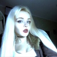 LynellPaveglio's Avatar Pic