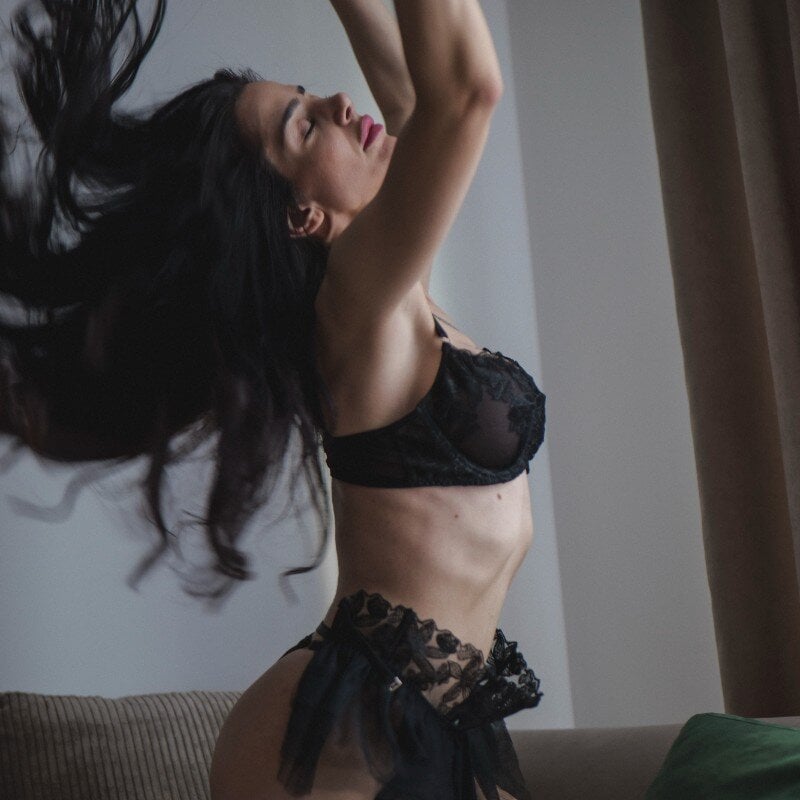 exotic_brunettee