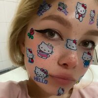 young_gee's Offline Chat Room