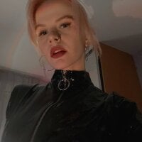 Niki_Tat webcam