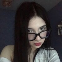 Mila_Raven webcam model