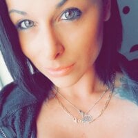 Joliecoeurxc's Offline Chat Room