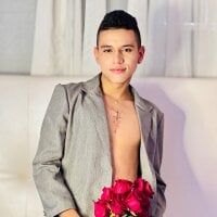 Maximuss_19 webcam model