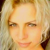 Leyla_Swan's Offline Chat Room