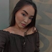 MonaBagg model avatar