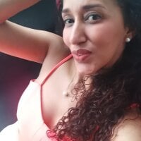 latinabueno41 webcam model
